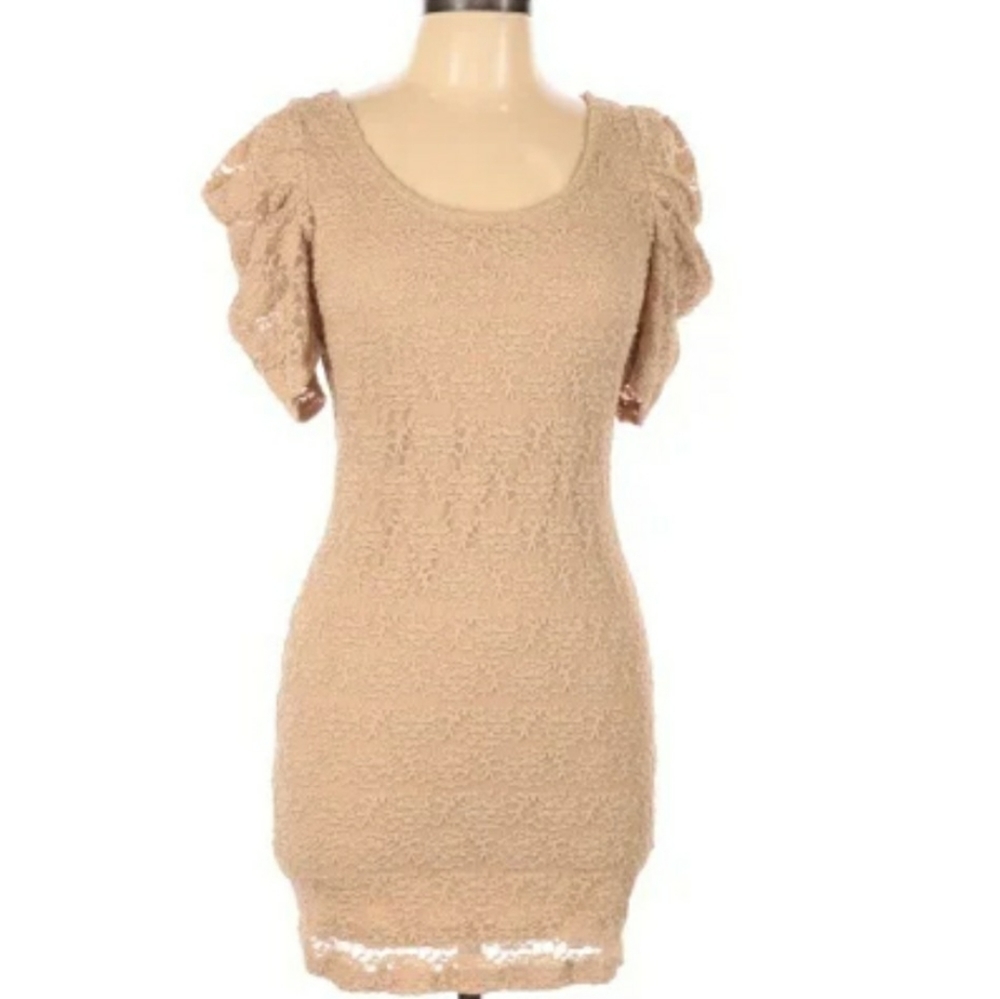 Forever 21 beige lace dress
